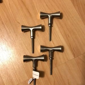 Anthropologie Storage & Organization - NWT Anthropologie drawer pulls/hardware set of 4 Anthropologie Storage & Organization - NWT Anthropologie drawer pulls/hardware set of 4